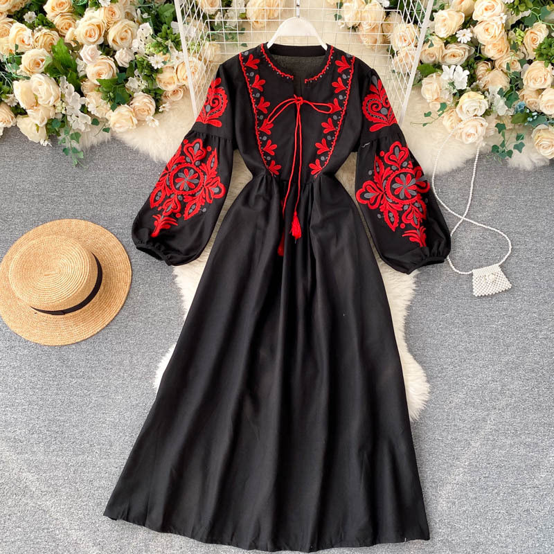 Bohemian Ethnic Embroidery Flowers Round Neck Lantern Sleeves Folds Loose And Thin Wild Long Skirt Dress Women