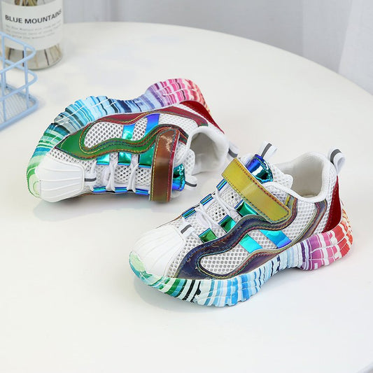 Children's sports shoes