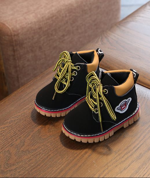 Baby cotton shoes 2021 autumn and winter new female treasure 1-3 years old 2 warm plus velvet children Martin boots boys winter shoes tide