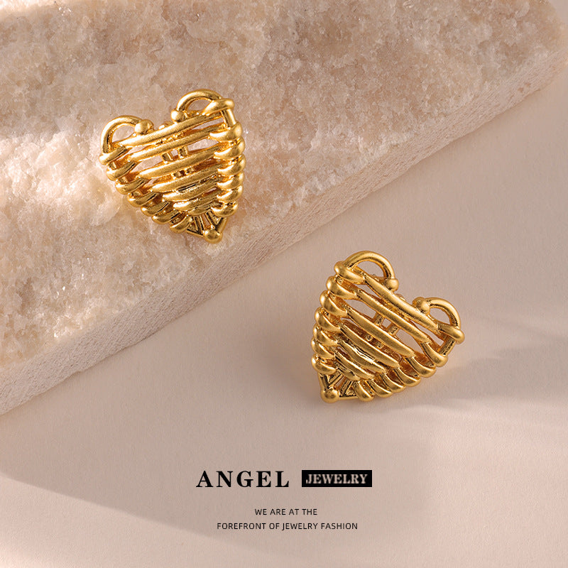 2023 New French Weaving Texture Sense Of Love Earrings Premium Sense Of Earrings Female Niche Premium Sense Of Earrings Wholesale