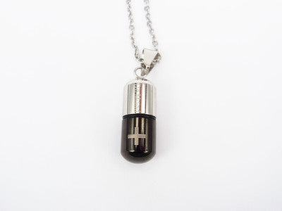 Perfume bottle pendant necklace