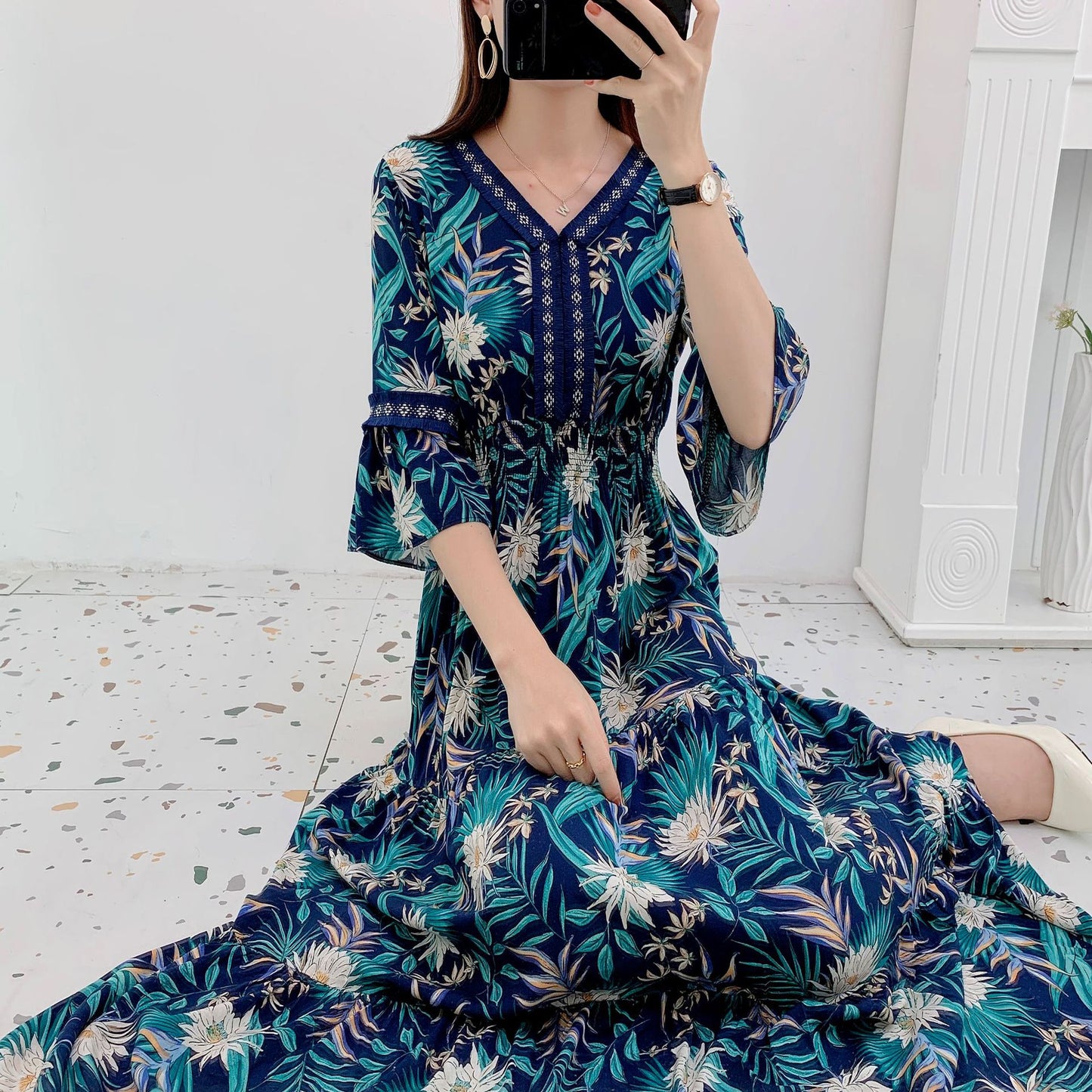 Women's V-neck Mid-sleeve Bohemian Floral Dress